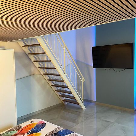 Charm E Chic Apartment Napoli Ngoại thất bức ảnh