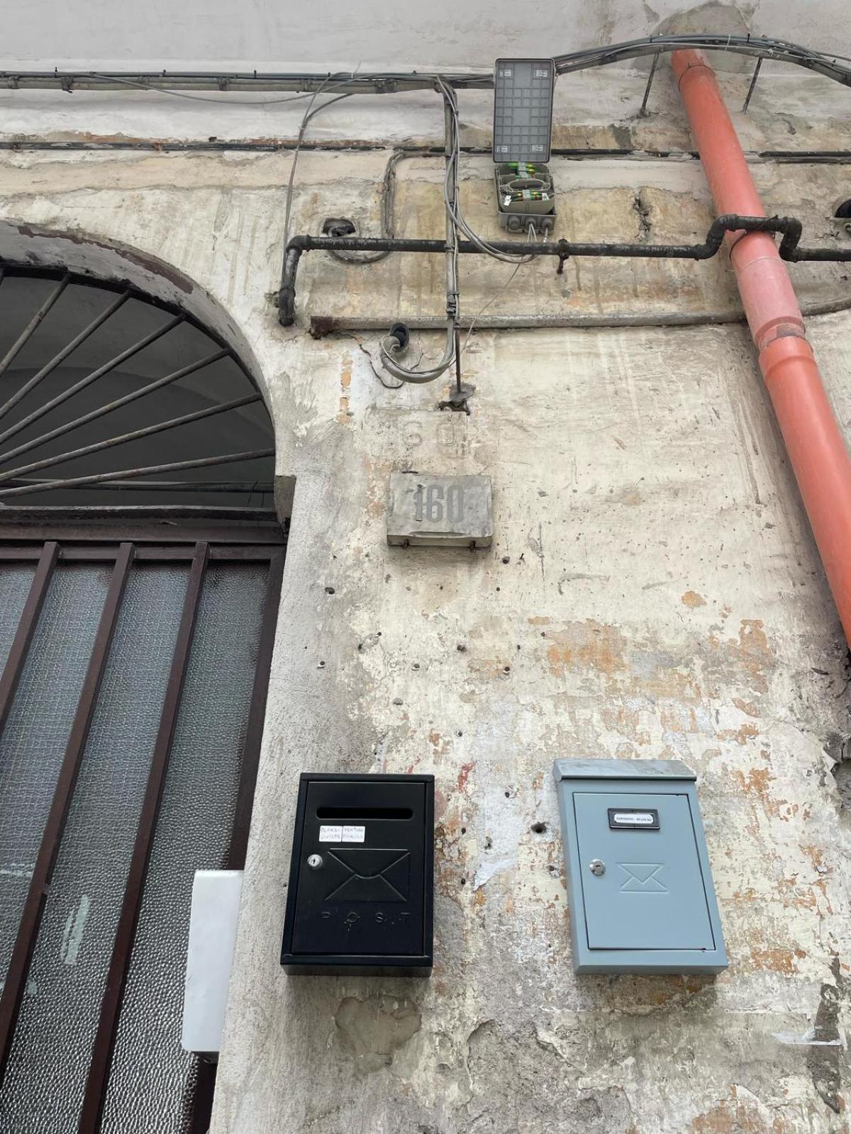 Charm E Chic Apartment Napoli Ngoại thất bức ảnh