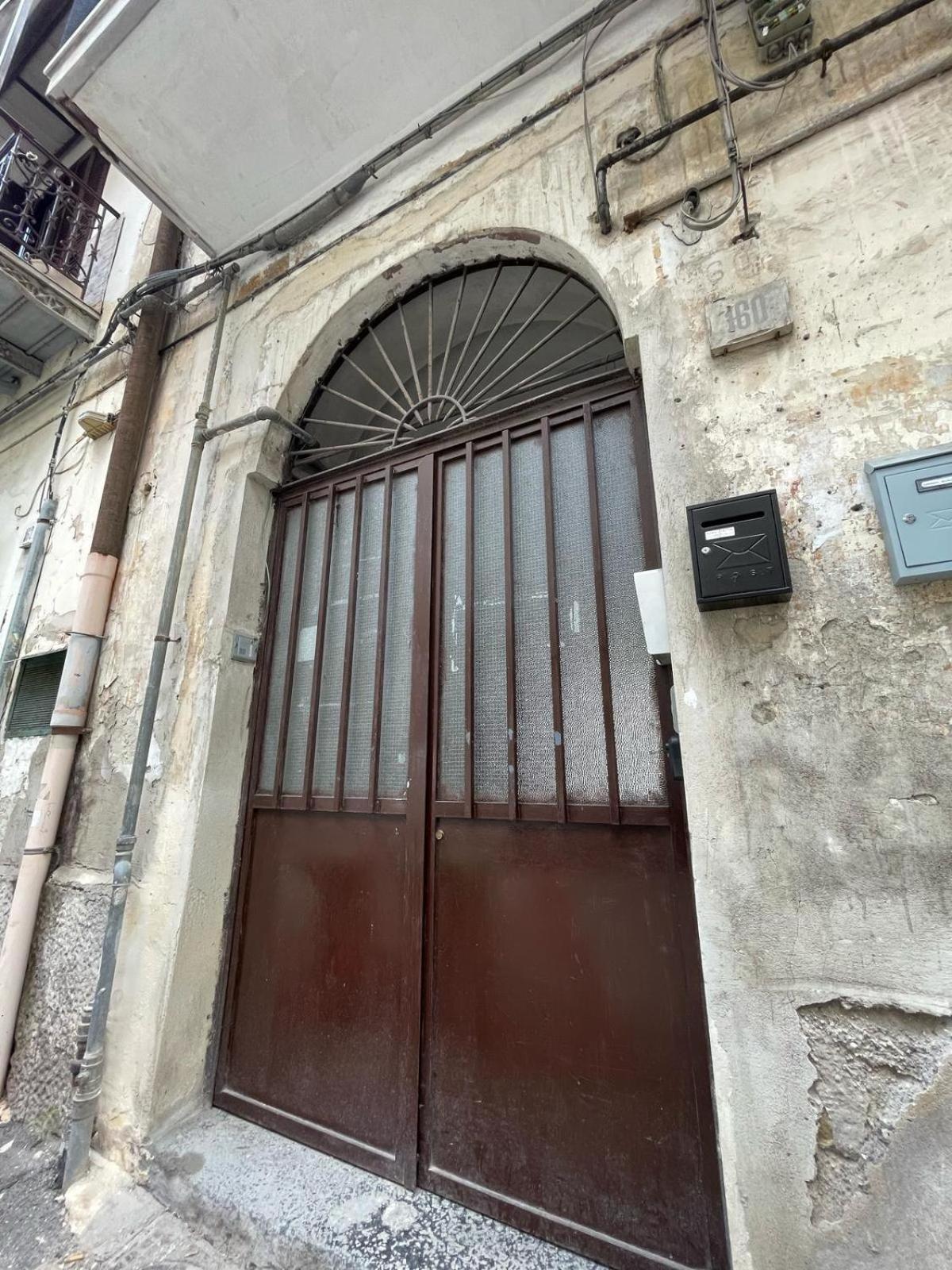 Charm E Chic Apartment Napoli Ngoại thất bức ảnh